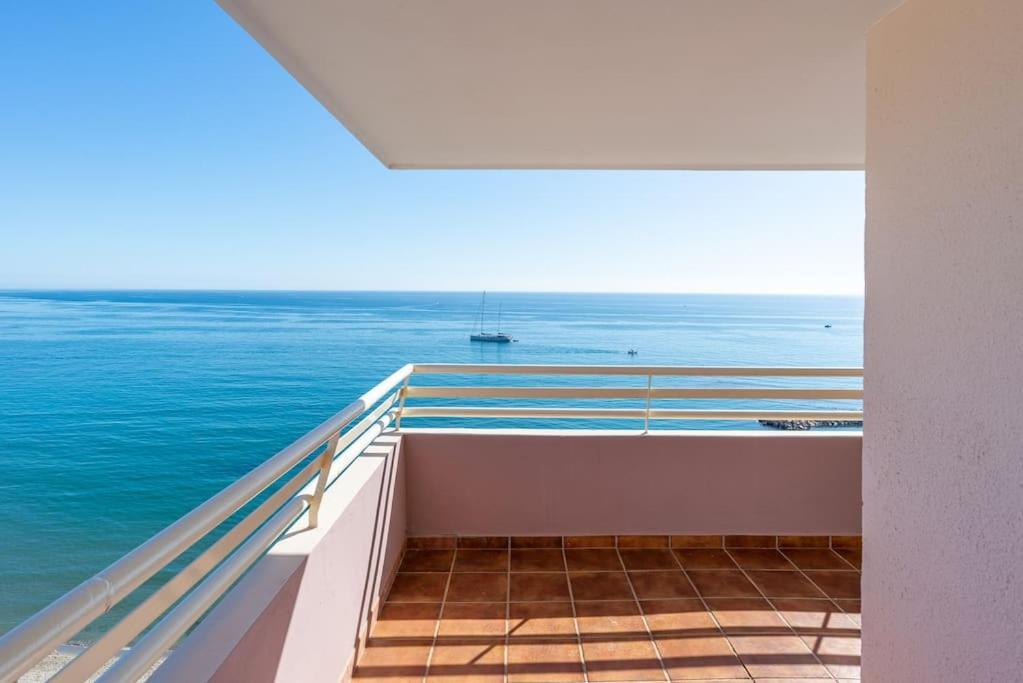 Апартаменти Fuengirola The Boat Екстер'єр фото